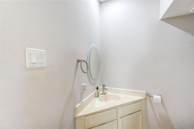 3800 Tanglewilde Street 803, Houston, TX 77063