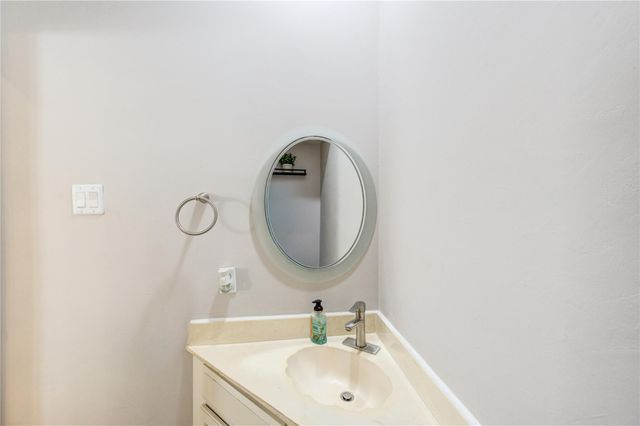 3800 Tanglewilde Street 803, Houston, TX 77063
