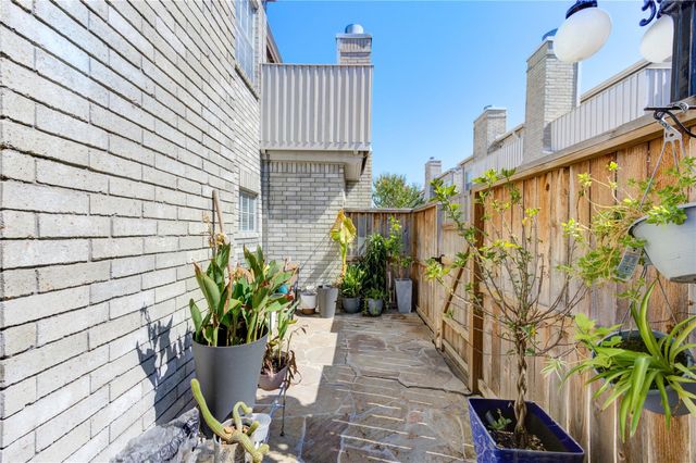 3800 Tanglewilde Street 803, Houston, TX 77063
