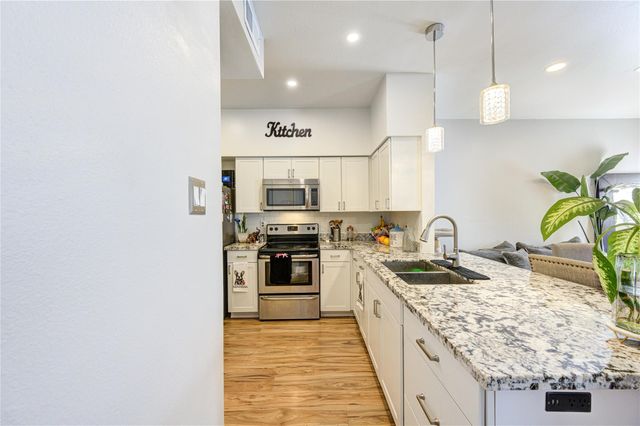 3800 Tanglewilde Street 803, Houston, TX 77063