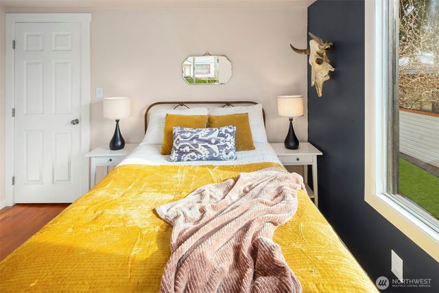 10820 2nd Avenue SW, Seattle, WA 98146