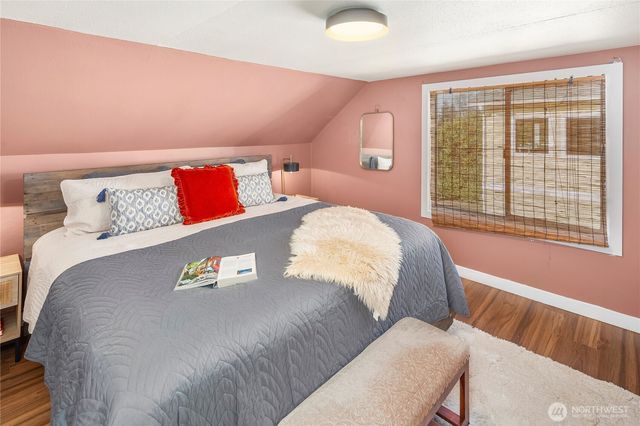 10820 2nd Avenue SW, Seattle, WA 98146