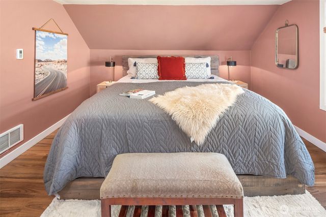 10820 2nd Avenue SW, Seattle, WA 98146