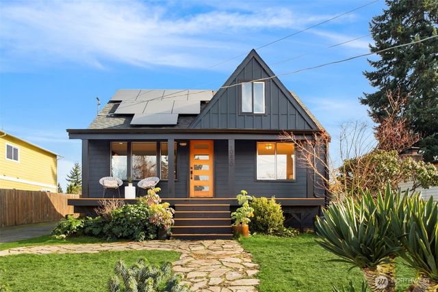 10820 2nd Avenue SW, Seattle, WA 98146