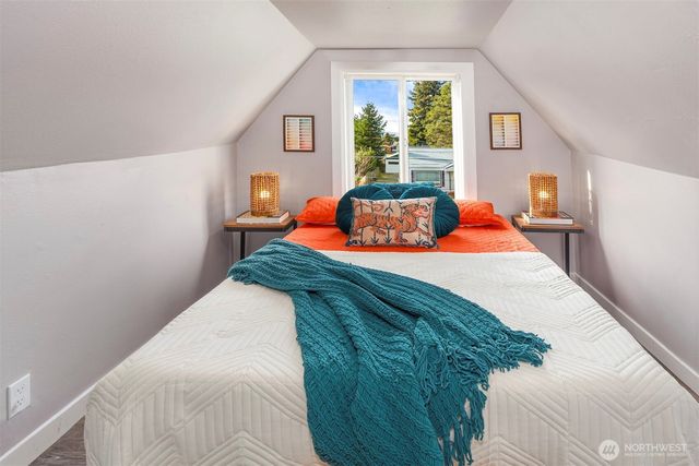 10820 2nd Avenue SW, Seattle, WA 98146