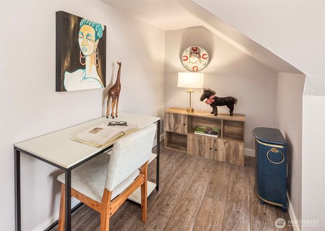 10820 2nd Avenue SW, Seattle, WA 98146