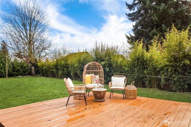 10820 2nd Avenue SW, Seattle, WA 98146