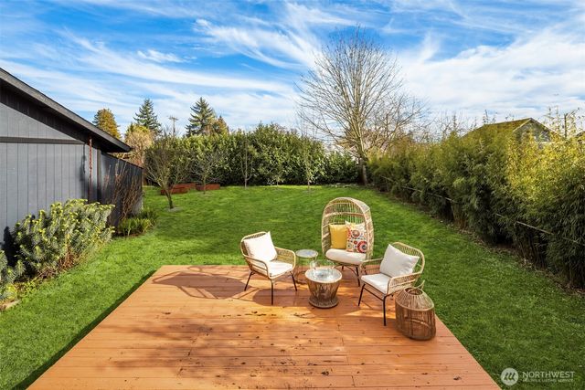 10820 2nd Avenue SW, Seattle, WA 98146