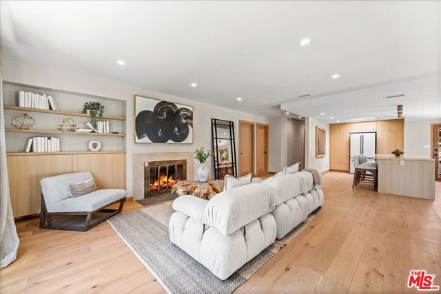 14537 Hesby Street, Sherman Oaks, CA 91403