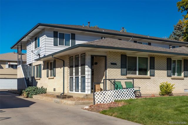 9957 Croke Drive, Denver, CO 80260