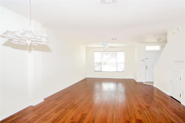 212 GOLDEN POND COURT, Valrico, FL 33594