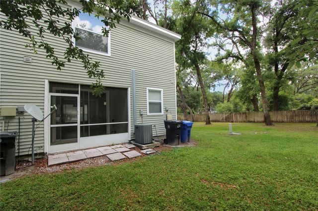 212 GOLDEN POND COURT, Valrico, FL 33594