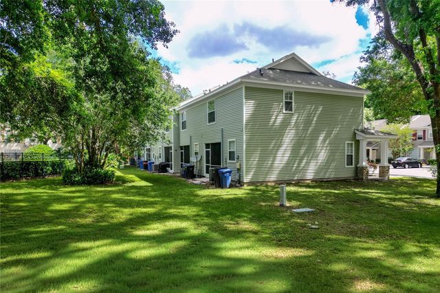 212 GOLDEN POND COURT, Valrico, FL 33594