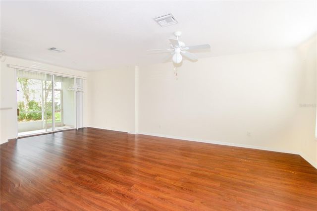 212 GOLDEN POND COURT, Valrico, FL 33594