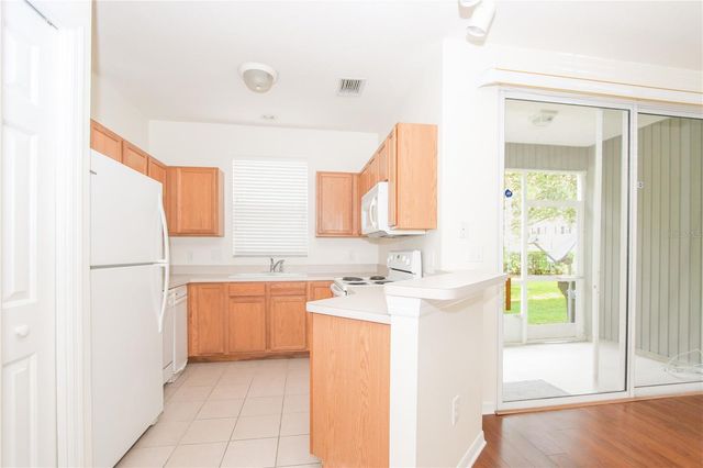 212 GOLDEN POND COURT, Valrico, FL 33594