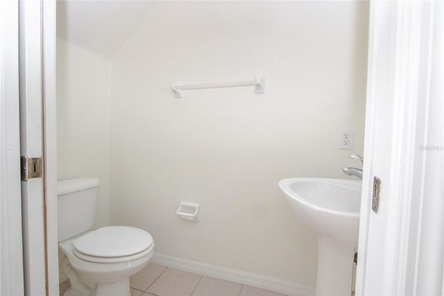 212 GOLDEN POND COURT, Valrico, FL 33594