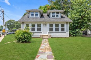 45 Lakeview Avenue, Freeport, NY 11520