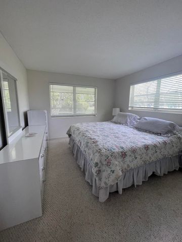 40 Keswick 40, Deerfield Beach, FL 33442