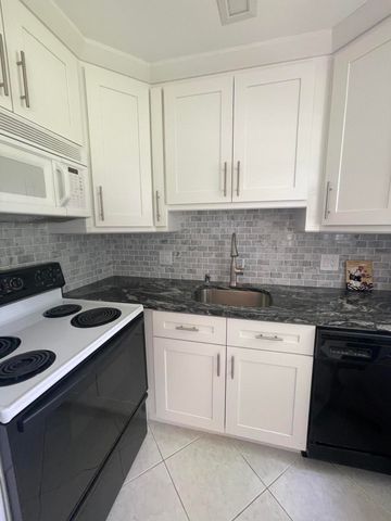 40 Keswick 40, Deerfield Beach, FL 33442