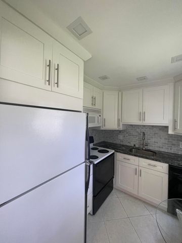 40 Keswick 40, Deerfield Beach, FL 33442
