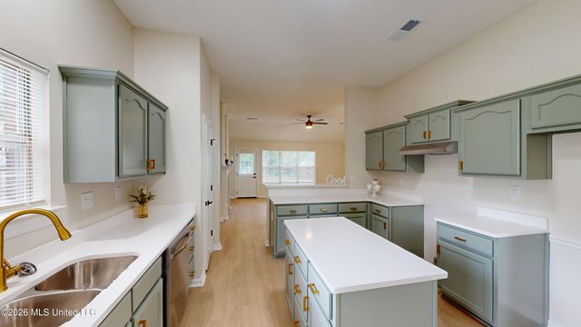 2471 Evening Shade Drive, Olive Branch, MS 38654