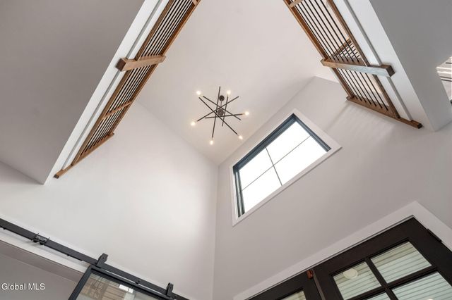 19 Aurora Avenue, Saratoga Springs, NY 12866