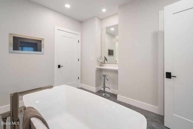 19 Aurora Avenue, Saratoga Springs, NY 12866