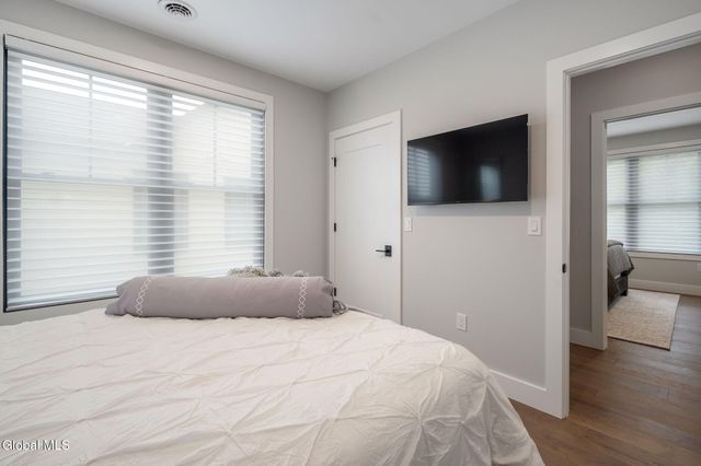 19 Aurora Avenue, Saratoga Springs, NY 12866