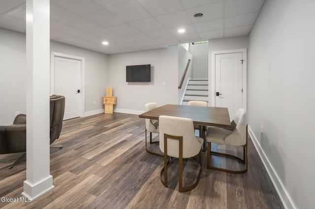 19 Aurora Avenue, Saratoga Springs, NY 12866