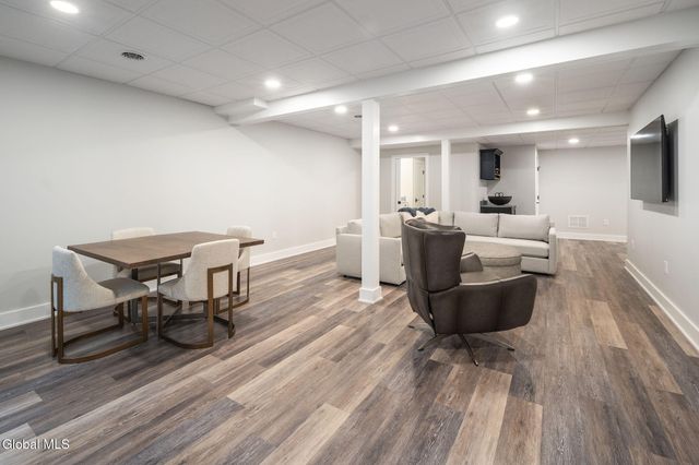 19 Aurora Avenue, Saratoga Springs, NY 12866