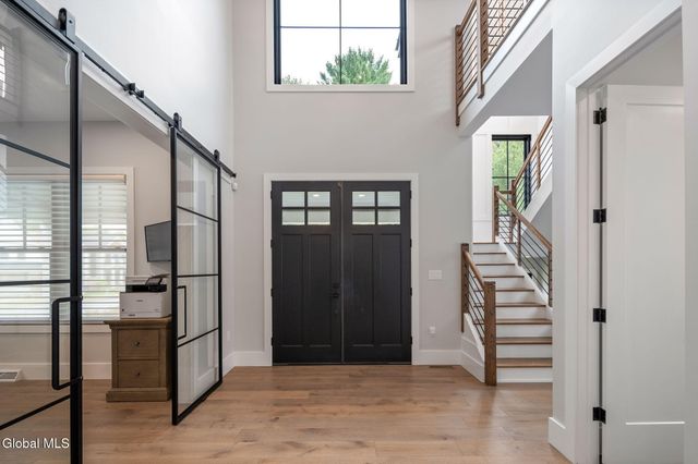 19 Aurora Avenue, Saratoga Springs, NY 12866