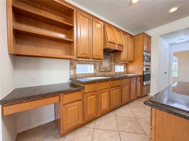 2922 Laurel Mist Court, Houston, TX 77345