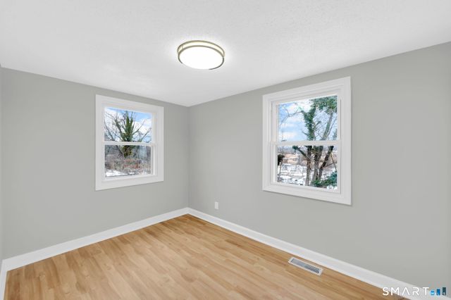 52 Vineyard Road, North Haven, CT 06473