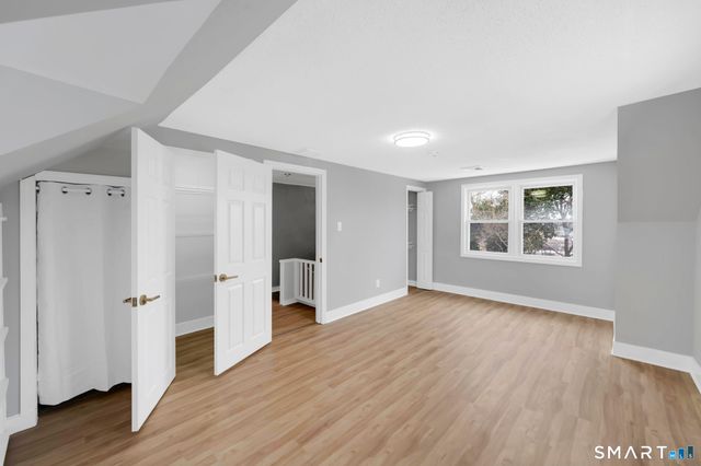 52 Vineyard Road, North Haven, CT 06473