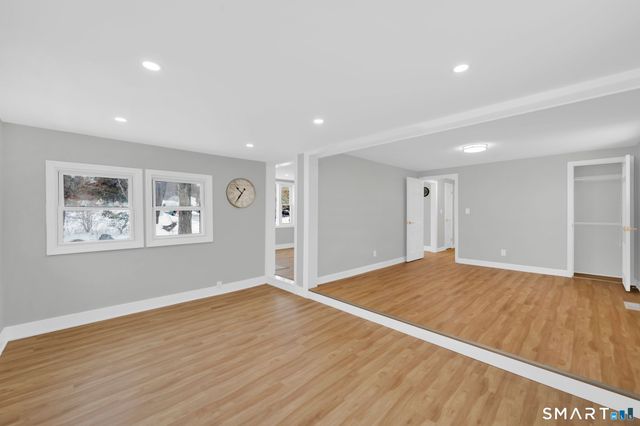 52 Vineyard Road, North Haven, CT 06473