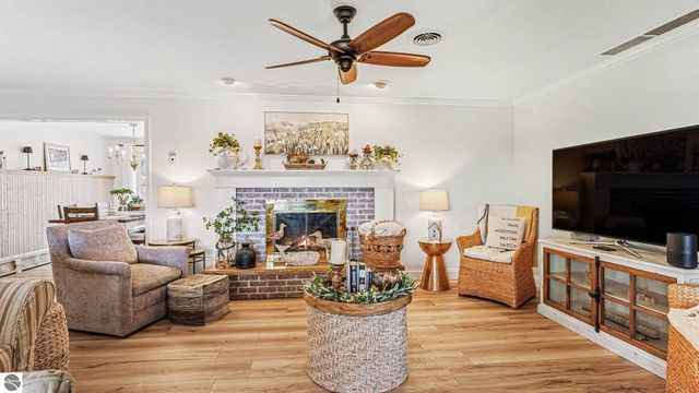 341 S Lincoln Road, Mt Pleasant, MI 48858