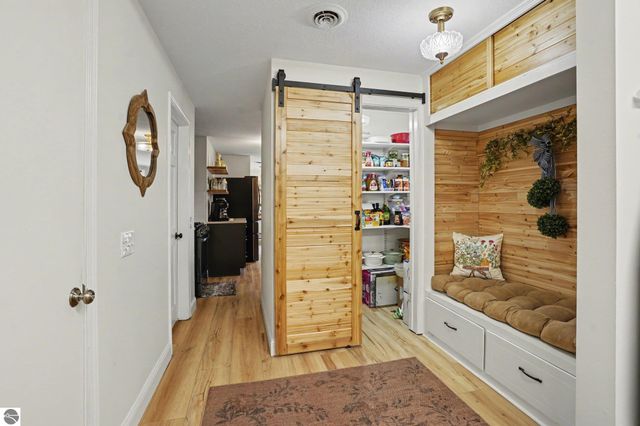 341 S Lincoln Road, Mt Pleasant, MI 48858