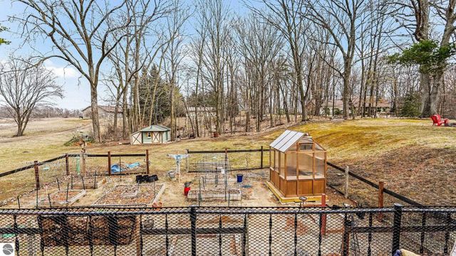 341 S Lincoln Road, Mt Pleasant, MI 48858