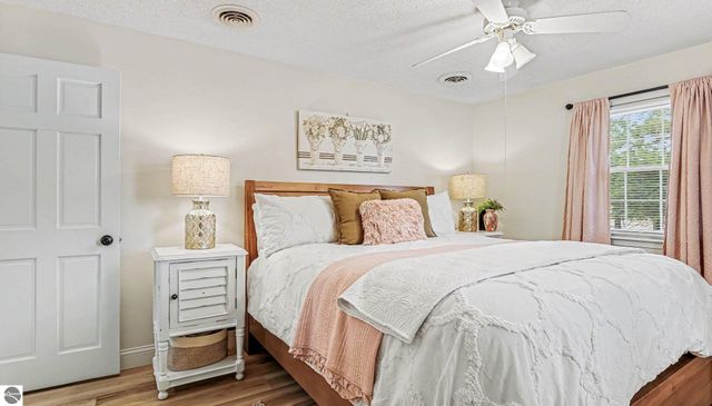 341 S Lincoln Road, Mt Pleasant, MI 48858