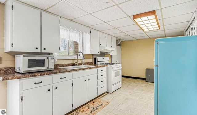 341 S Lincoln Road, Mt Pleasant, MI 48858