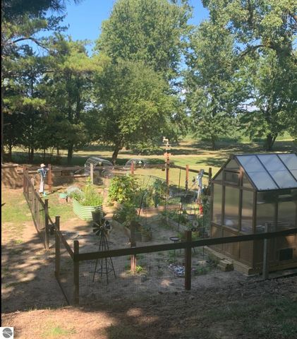 341 S Lincoln Road, Mt Pleasant, MI 48858