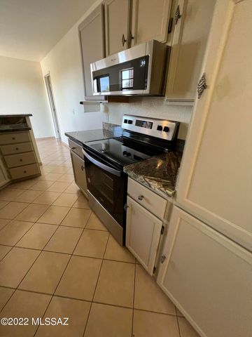 6451 N Tierra de las Catalinas Apt 64, Tucson, AZ 85718