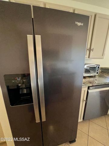6451 N Tierra de las Catalinas Apt 64, Tucson, AZ 85718