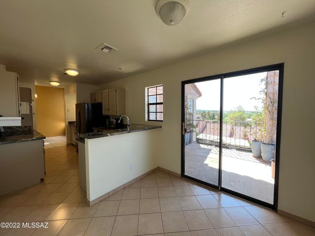 6451 N Tierra de las Catalinas Apt 64, Tucson, AZ 85718
