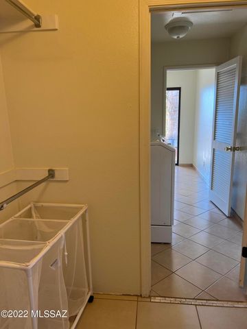 6451 N Tierra de las Catalinas Apt 64, Tucson, AZ 85718