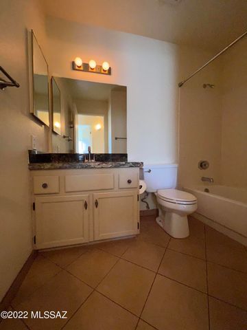 6451 N Tierra de las Catalinas Apt 64, Tucson, AZ 85718