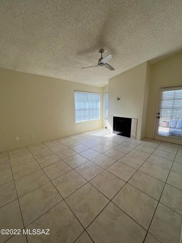6451 N Tierra de las Catalinas Apt 64, Tucson, AZ 85718