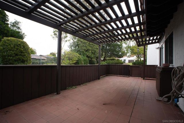 16511 Caminito Vecinos 64, San Diego, CA 92128