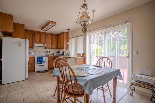 16511 Caminito Vecinos 64, San Diego, CA 92128