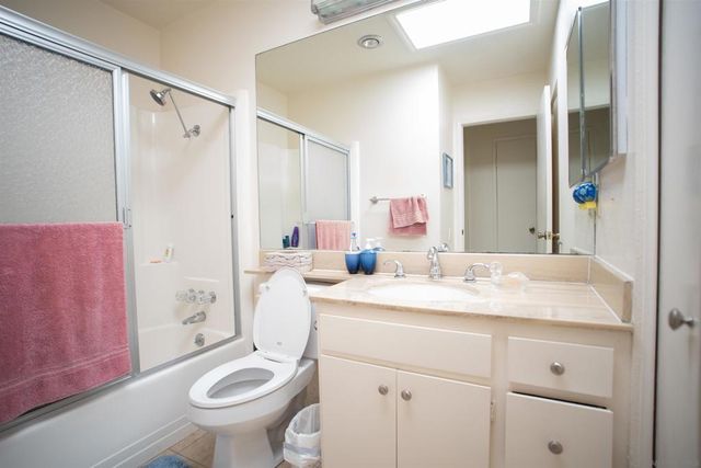 16511 Caminito Vecinos 64, San Diego, CA 92128